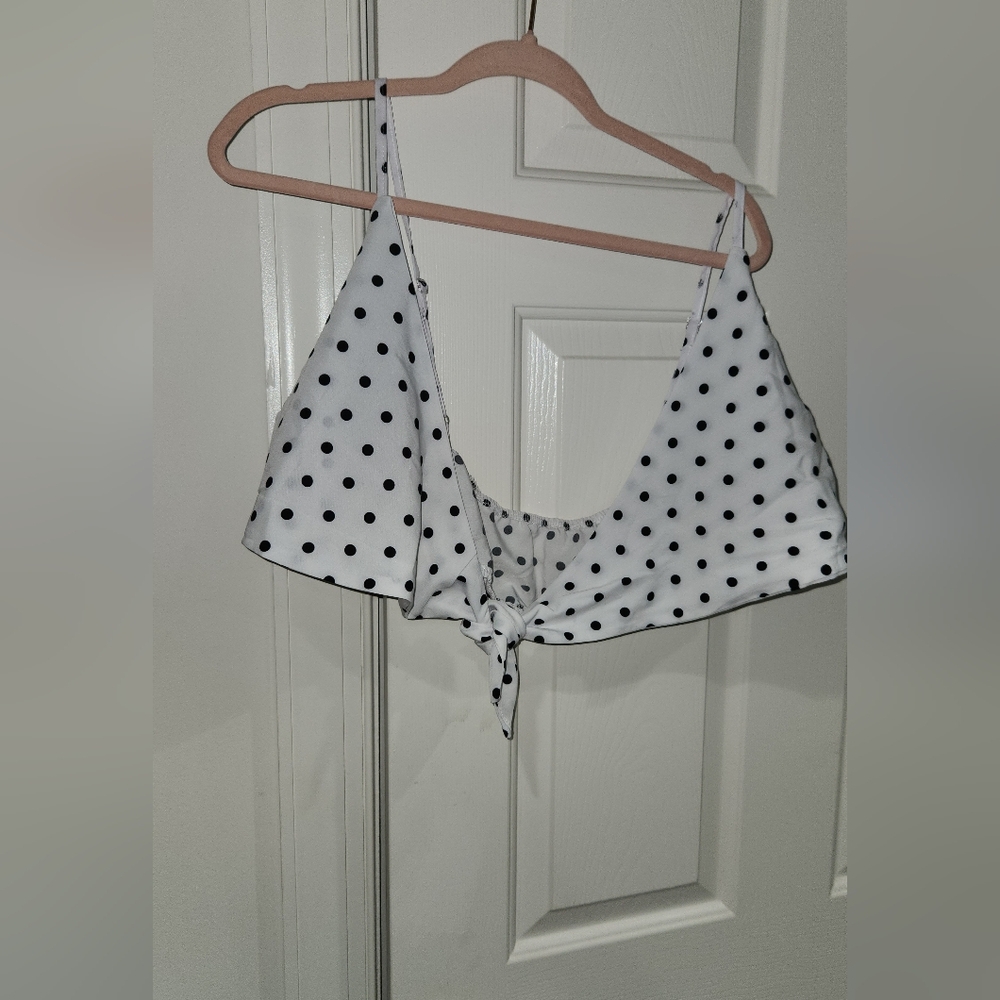FINAL PRICE!! 2 PIECE POLKA DOT SKIRT SET !! - Picture 5 of 5